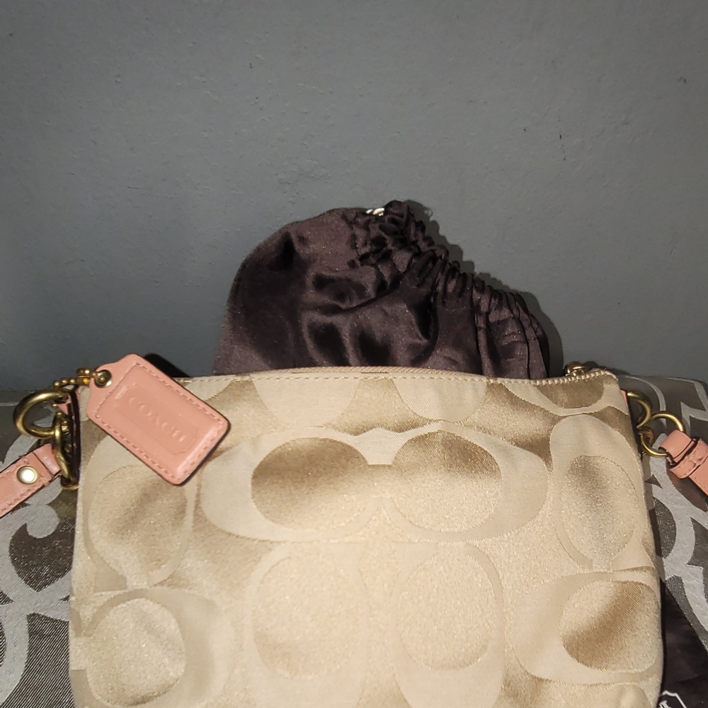 Coach Tan and Pink Crossbody Bag. With Dust Bag. - Picture 7 of 9